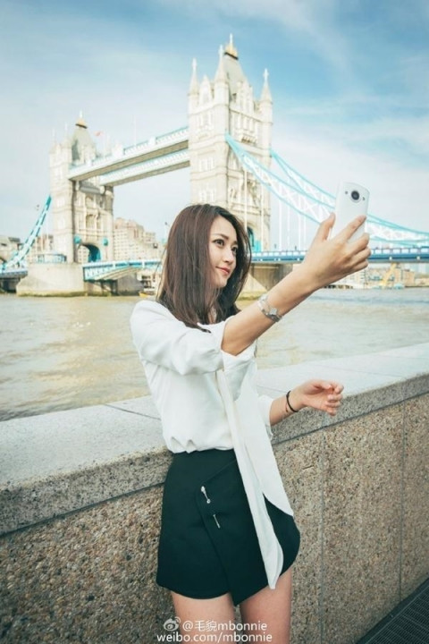 Bonnie rất thích đi du lịch khắp thế giới.