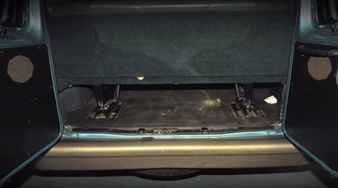 Ban trị sự nhà thờ cũng xác nhận một hộp dụng cụ trong xe tải đã biến mất. Lucious sống khá gần trạm xăng mà nhân chứng thấy Dawnia lần cuối. Anh ta bác bỏ mọi cáo buộc, song không có chứng cứ ngoại phạm vào khoảng thời gian Dawnia mất tích.