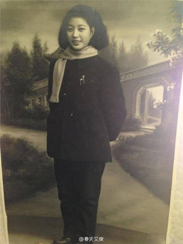 Các fan đã rất ngạc nhiên trước ảnh chân dung bà ngoại Phạm Băng Băng.