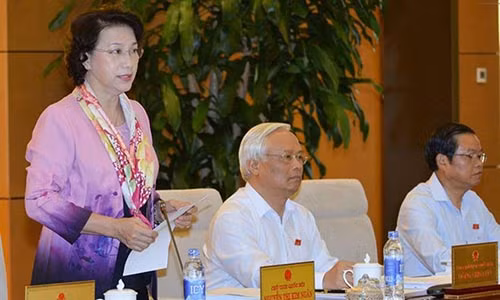 Chủ tịch Quốc hội Nguyễn Thị Kim Ngân phát biểu khai mạc kỳ họp thứ 4 Ủy ban Thường vụ Quốc hội. Ảnh: Quochoi.vn