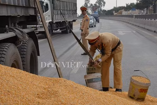 Được phân luồng nên khu vực xảy ra sự cố không bị ách tắc.