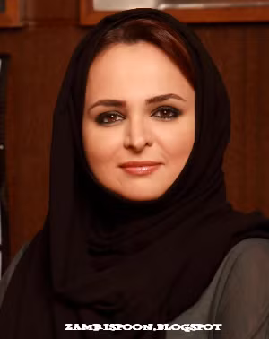 5. Sheikha Hanadi bint Nasser Al Thani (Qatar) Nhà đầu tư bất động sản, ngân hàng, Sheikha Hanadi là một trong những nữ doanh nhân thành công nhất của Qatar. Không chỉ là cố vấn đặc biệt của ngân hàng Standard Chartered, cô còn là CEO công ty bất động sản Al Waab City. Hanadi cũng giữ vị trí phó CEO tập đoàn Nasser bin Khaled Al Thani &amp; Sons. Dù không được công bố chính thức, nhưng ước tính tài sản của gia đình Thani là hơn 15 tỷ USD.