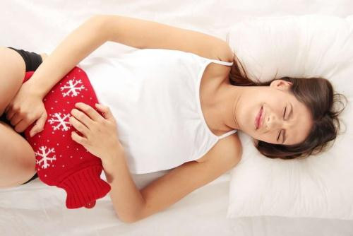 Ợ nóng kéo dài liên tục - sẽ là bình thường nếu bạn cảm thấy đau hoặc khó chịu sau khi ăn đồ ăn nhiều chất béo hoặc đồ cay.