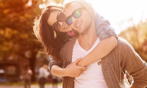 Tôi "say nắng" gái hư sau một lần bạn rủ đi bar (Ảnh minh họa).