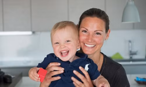 Cô Malin Stenberg đã tạo lên kỳ tích khi là người phụ nữ đầu tiên sinh con nhờ cấy ghép tử cung.