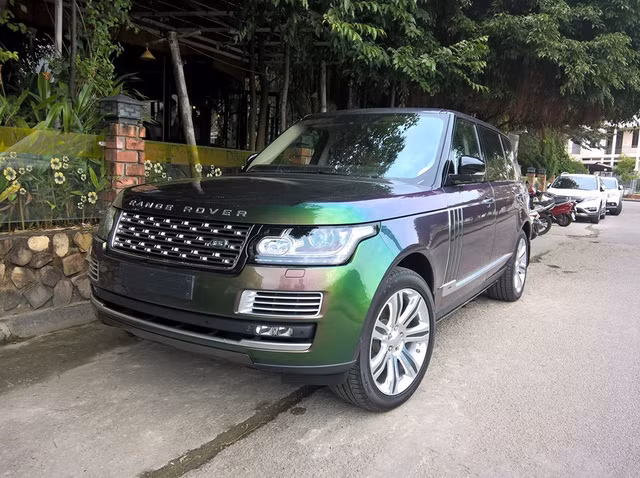 Dai gia Hue gay soc voi Range Rover gia 12 ty Dong