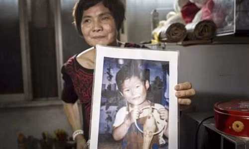 Chuyện bà mẹ bị ung thư muốn gặp con da diết khiến nhiều người cảm động.