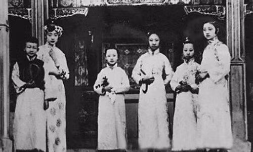 So phan nhung cong chua cuoi cung cua hoang toc TQ