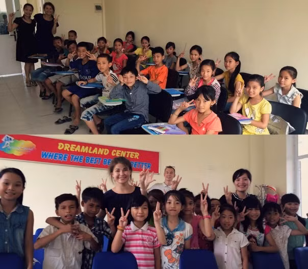 Và để trang trải chi phí ăn uống, visa, họ nhận dạy thêm tiếng Anh tại biển Cửa Lò (Vinh) và giúp đỡ các bạn luyện nói tại quán cà phê Tipi Đà Nẵng để có chỗ ăn ở. Đây là thành phố yêu thích nhất của họ tại Việt Nam.