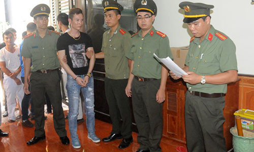 Xoa so trang web loi keo hang nghin nguoi cho, nhan tien