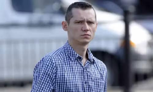 Cuoi bo voi ten trom hien lanh va de thuong nhat the gioi