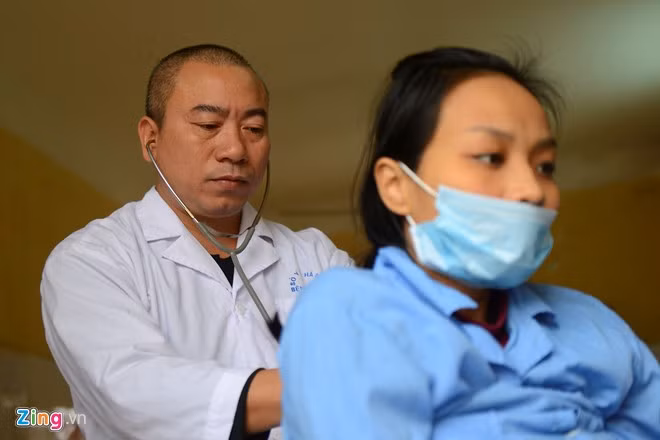 Năm 2013, Hằng bắt đầu đăng ký điều trị và phải nhập viện trở lại cách đây 2 tháng. Dự kiến chị sẽ được về trong tuần này khi xét nghiệm âm tính - không có nguy cơ lây nhiễm lao cho người xung quanh.