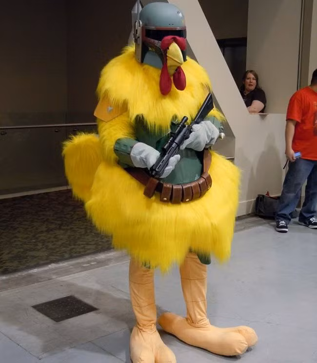 Đừng có đùa với gà nhé.