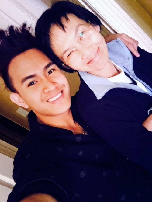 Thành Vinh gọi chị gái Hoài Linh là cô Ba.