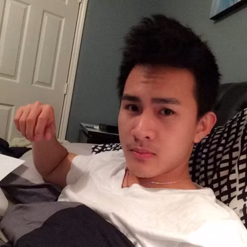 Thành Vinh đã tốt nghiệp trường Đại học Texas tại Dallas, một trường công lập uy tín ở Dallas.