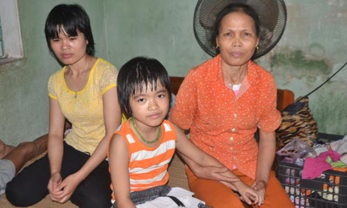 Vu doi 100 trieu tien chuoc con Nha chua noi gi