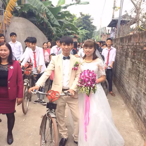 Cặp đôi đã có kỷ niệm đáng nhớ trong ngày cưới.