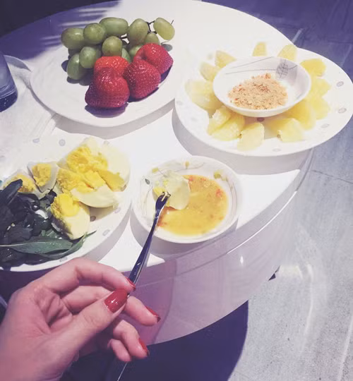 Một vài thực đơn ăn uống hằng ngày của Trinh, cô ăn đơn giản nhưng đủ chất với những món quen thuộc.