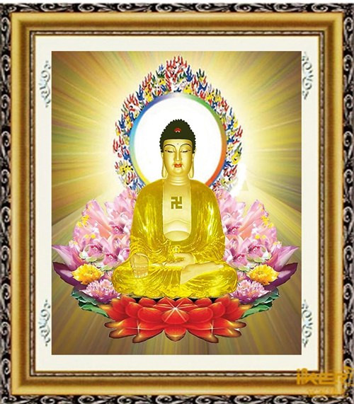 2. Treo tranh tượng phật Khi chọn tranh tượng phật, tốt nhất nên treo đối diện với cửa ra vào, tránh treo đối diện với nhà vệ sinh, bàn ăn và cửa phòng khác, không được treo song song với bài vị của gia tiên.