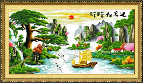 1. Treo tranh sơn thủy Chọn tranh sơn thủy nếu trong phòng có góc khuyết hoặc sô pha không kê sát tường. Treo tranh bên cạnh góc khuyết có thể làm giảm bớt hiện tượng góc khuyết. Theo phong thủy, sô pha không kê sát tường sẽ gây ra điều không may. Treo tranh sơn thủy phía sau sô pha có thể giải được mối nguy hại đó. Đồng thời trong bức tranh sơn thủy cũng phải chú ý đến hướng nước chảy, nước tượng trưng cho tiền tài, dòng nước chảy vào trong có nghĩa là tiền vào nhà, còn chảy ra ngoài có nghĩa là tiền tài mất mát.