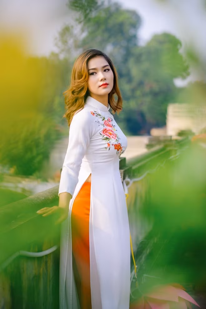 Nguyễn Thị Thùy Linh (sinh năm 1995, cao 1,65 m, nặng 53 kg) là người năng động, tự tin và nhiệt tình trong công việc. Cô có năng khiếu nhảy, múa và ước mơ trở thành nữ kiểm sát viên trong tương lai.