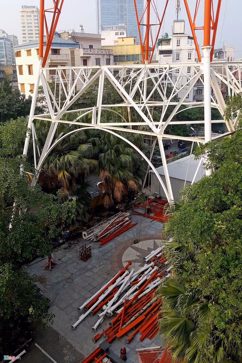 Hiện nay toàn trạm chuyển lên làm việc tại Đài PTTH Hà Nội ở Mễ Trì, quận Nam Từ Liêm dùng cột phát sóng và cơ sở vật chất của đài này phát sóng số.