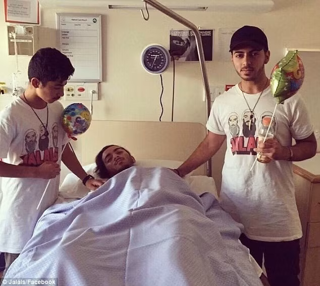 Arman tại bệnh viện. Ảnh: Mail Online.