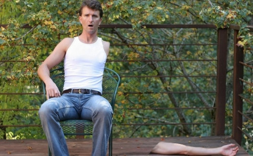  Bệnh rối loạn nhận dạng toàn vẹn cơ thể (BIID): Là một bệnh kỳ lạ hiếm gặp khiến hình ảnh lý tưởng về một người trong mắt người bệnh hoàn toàn khác với hình thể thực sự của người đó. Đây không phải là một bệnh tâm lý mà là bệnh do thần kinh. Người mắc bệnh này luôn tin rằng một phần cơ thể họ không thuộc về bản thân họ nên muốn cắt bỏ nó đi.