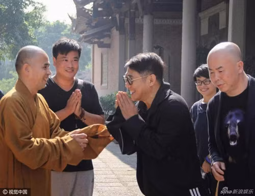 Bat ngo voi tin Ly Lien Kiet quy y cua Phat o tuoi 53-Hinh-3