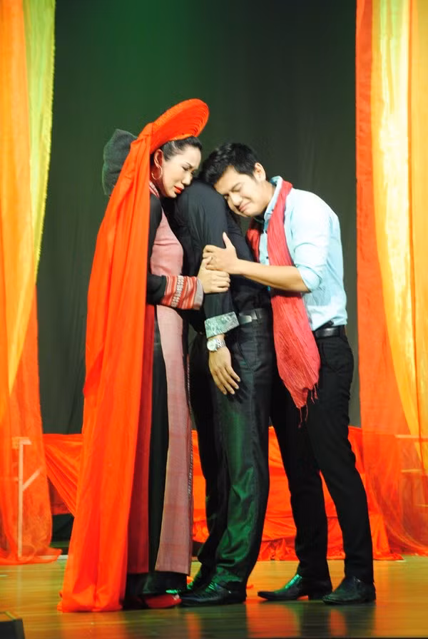 NSƯT Trịnh Kim Chi diễn xuất rất tốt trong vở Một nửa đàn ông