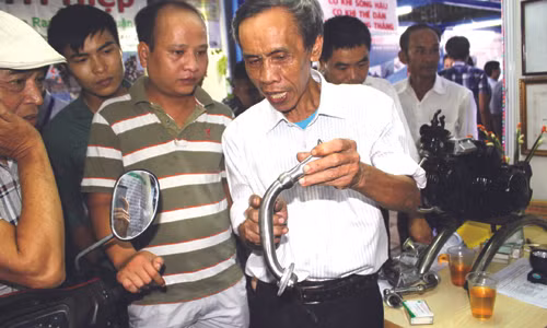 Nha sang che chan dat va thiet bi tiet kiem xang cho xe may-Hinh-2