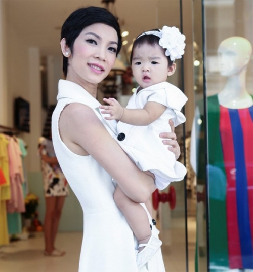 Xuân Lan cũng chưa từng tiết lộ danh tính cha của bé Thỏ.