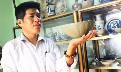 Ông Nhân bảo, nhờ có duyên với đồ cổ mà ông sở hữu nhiều đồ vật quý hiếm.
