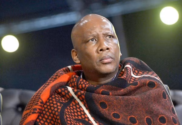 Vị vua hiện tại của Lesotho Letsie III tương đối giản dị do quốc gia mà ông trị vì chưa phát triển. Vị vua này có một hoàng hậu duy nhất, sinh cho ông 2 hoàng tử và 1 công chúa. Trước đây, vua Letsie III từng tốt nghiệp Cao đẳng Ampleforth (Anh), tốt nghiệp Cử nhân luật tại Đại học Quốc gia Lesotho, Đại học Bristiol, Cambridge.