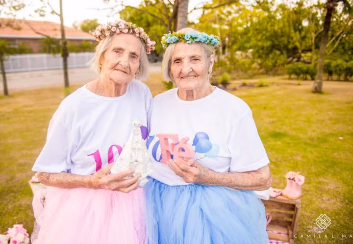 ...Tôi chưa bao giờ gặp ai quá già, đặc biệt là đối với các cặp song sinh...