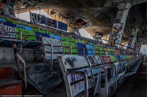 “Mục đích của tôi là cho mọi người thấy vẻ đẹp của công trình bỏ hoang”, Abandoned Southeast nói.
