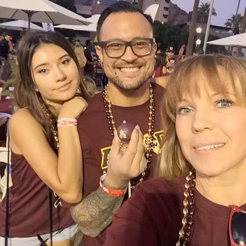 Mon qua bat ngo cho nguoi bo 16 nam nuoi con nguoi khac-Hinh-2