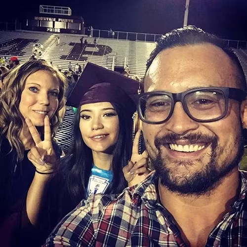 Mon qua bat ngo cho nguoi bo 16 nam nuoi con nguoi khac