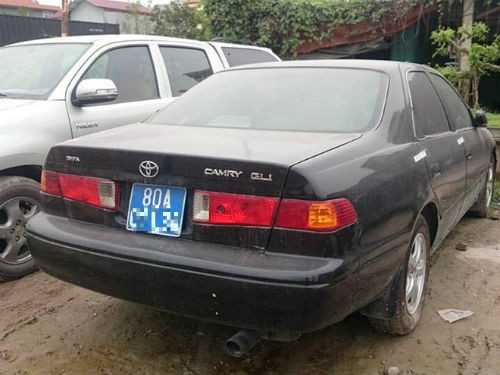 Chiếc xe giả danh xe lãnh đạo cấp cao (Ảnh VietnamPlus).