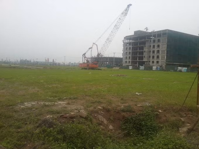 Theo đó, “Đại gia điếu cày” đã chính thức ký hợp đồng mua lại 85% cổ phần của Công ty cổ phần phát triển địa ốc Cienco5 (Cienco5 Land) - một thành viên của Tổng công ty Xây dựng công trình giao thông 5 (Cienco5). Sau thương vụ đình đám này, Tập đoàn Mường Thanh đã nắm quyền sở hữu và chi phối gần như tuyệt đối đối với dự án KĐT Thanh Hà.