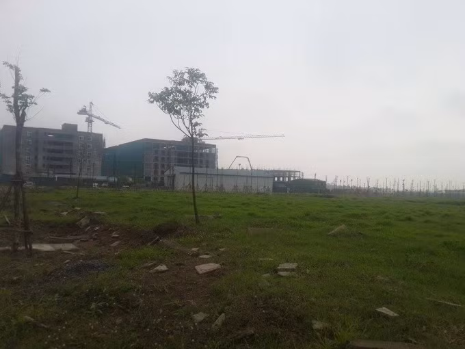 KĐT Thanh Hà từng là một dự án đầy tai tiếng khi có nhiều vướng mắc xung quanh việc giải phóng mặt bằng. Cho tới tháng 4/2014, những “lùm xùm” này mới được giải quyết sau quyết định cưỡng chế của UBND TP Hà Nội.