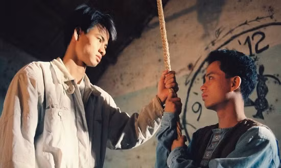 Xuân Bắc vào vai Thiên - cậu học sinh miền Nam chuyển ra Hà Nội sinh sống và theo học lớp 12A. Đây là vai diễn đầu tiên của nam diễn viên gốc Phú Thọ trên màn ảnh nhỏ. Sau "12A và 4H", anh còn tham gia diễn xuất trong các phim như "Sóng ở đáy sông", "Ngã ba Đồng Lộc", "Chuyện nhà Mộc". Anh nổi tiếng trong vai trò diễn viên hài và MC. Có thể nói, trong dàn diễn viên của phim, Xuân Bắc là người hoạt động nghệ thuật năng nổ và thành công nhất.