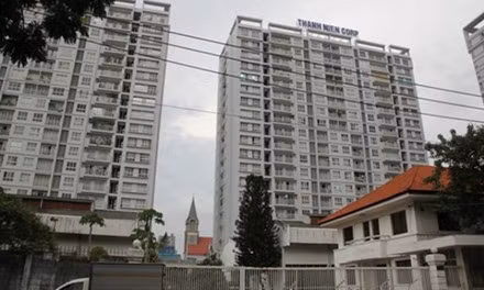 Ông Châu Văn La – Chủ tịch UBND quận Tân Bình khẳng định sẽ bảo vệ cư dân chung cư The Harmona đến cùng.