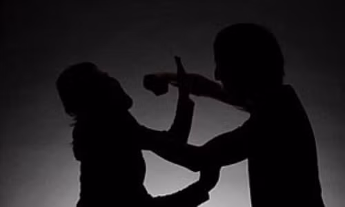 Nu giup viec bi dam chet do danh tay doi voi dan ong