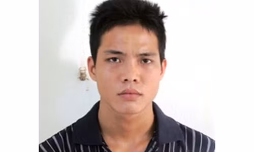 He lo vu giet nguoi tu bo hai cot bi vui duoi song