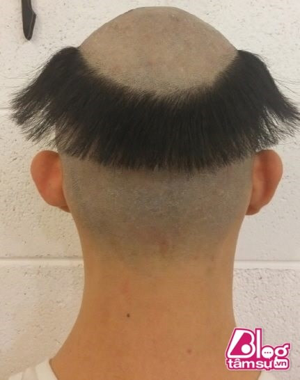 Kiểu tóc khi được nhìn từ phía sau.
