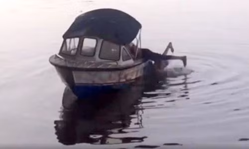 Nu sinh nhay cau tu tu vi nguoi yeu tren facebook co vo