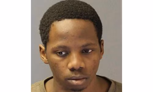 Cuoi lan lon ke di trom oto ma khong biet lai xe