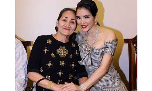 Ly Nha Ky lan dau tiet lo 