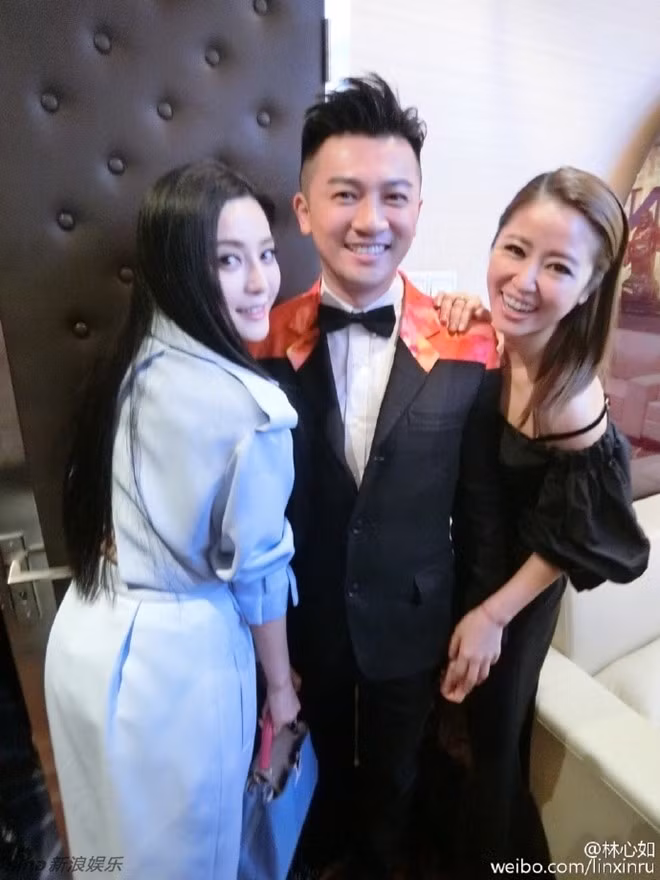 Phạm Băng Băng tiết lộ cô khá bất ngờ khi Lâm Tâm Như diện váy gợi cảm trong sự kiện. "Tôi vẫn luôn nhớ đến chị ấy với hình ảnh truyền thống. Chị ấy bây giờ ngày càng đẹp và quyến rũ". Ba nghệ sĩ bày tỏ tiếc nuối vì Triệu Vy không thể thu xếp công việc để cùng tham gia.